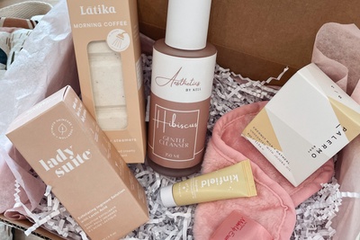 The Clean Beauty Subscription Box Photo 3