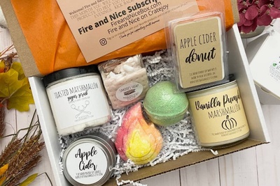 Deluxe Artisan Handcrafted  Self Care Spa Candle and Bath Box Photo 2