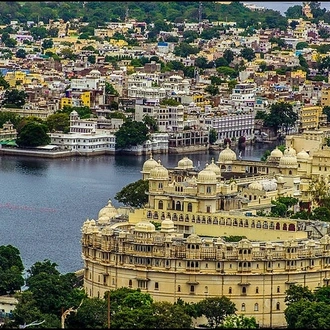 tourhub | Memorable India Journeys Pvt Ltd | Enchanting Golden Triangle Journey with Udaipur, Mumbai & Goa 