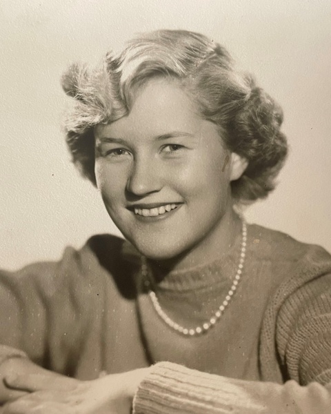 Helen H. Carlson Profile Photo