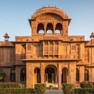 tourhub | Offbeat India Tours | Royal Rajasthan Tours With Fort and Palace (Romantic Rajasthan Tour with Taj Mahal) 