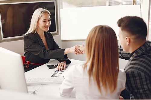 Représentation de la formation : Titre professionnel : Conseiller(e) de vente