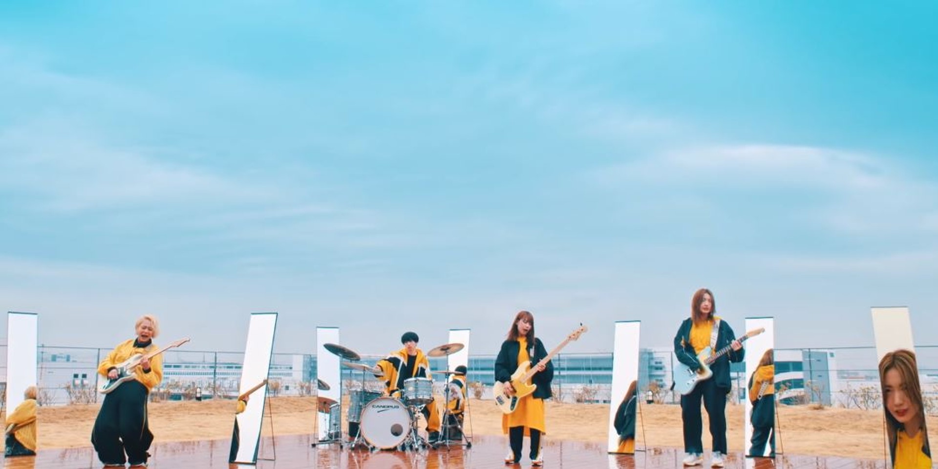 tricot play with color and mirrors in new '大発明' music video – watch