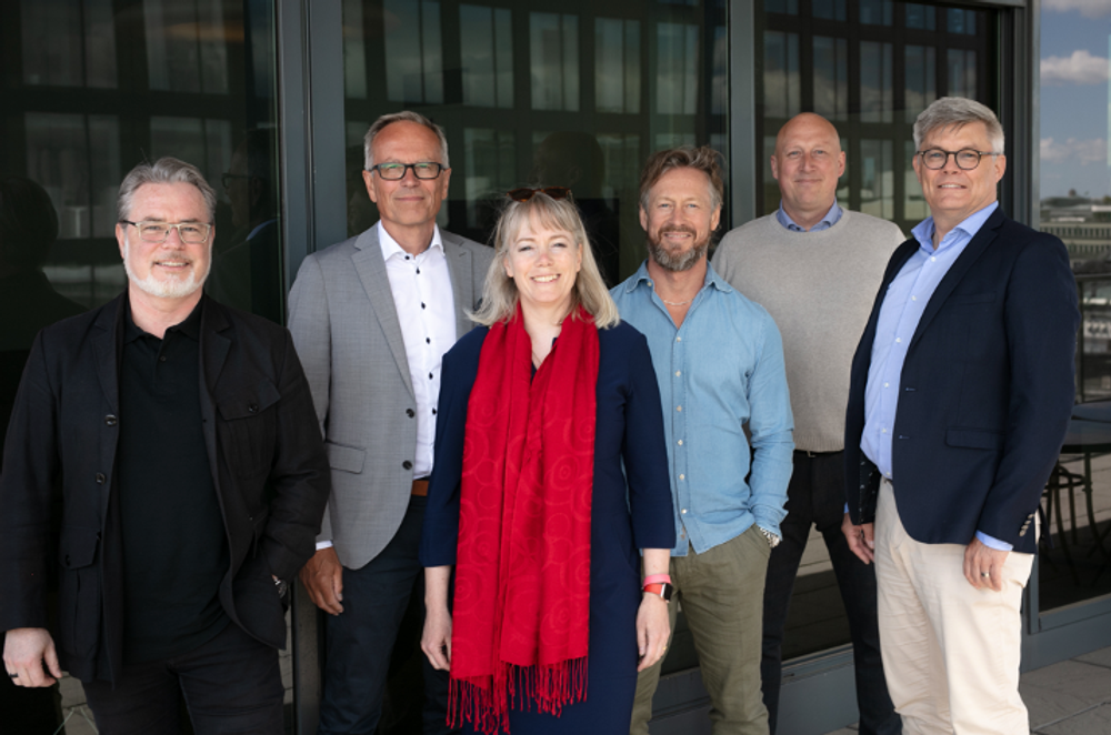 Ledningsteamet från Nexer och Kairos Future. Fv Jörgen Jedbratt, Mats Lindgren, Johanna Danielsson, Lars Kry, Martin Am Zoll, Erik Herngren