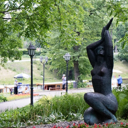 Take a stroll in Bastion Hill Park, Riga
