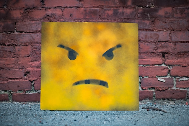 5 Signs of Toxic, Passive-Aggressive Person