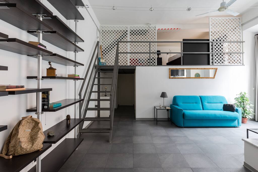 New Trevi Fontain Modern Loft Apartment!