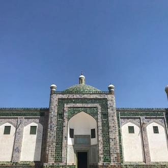 tourhub | Silk Road Trips | Private 2-Day Tour to Kashgar and Karakul Lake from Urumqi by Round-way Flight 