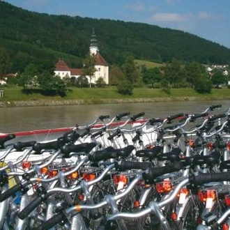 tourhub | UTracks | Danube to the Iron Gates Bike and Boat 