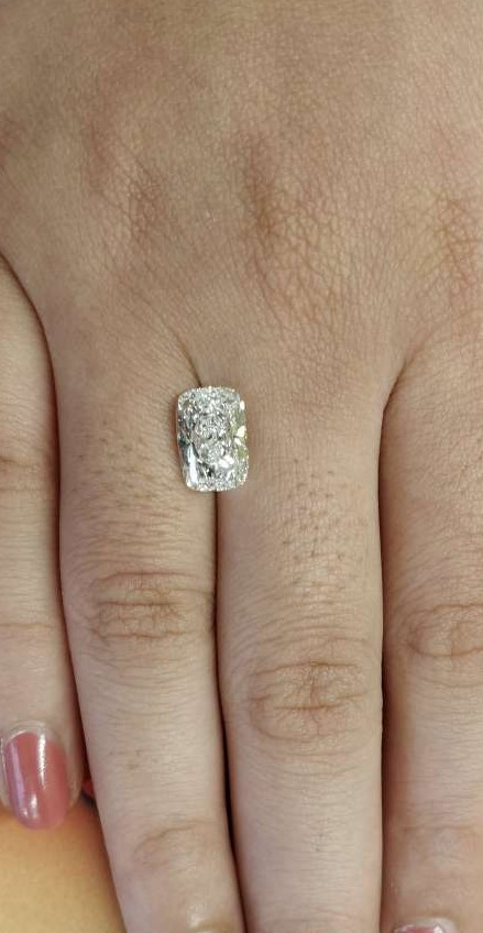 Elongated Diamond Shapes: A Guide to Choose Fancy Cut Diamonds