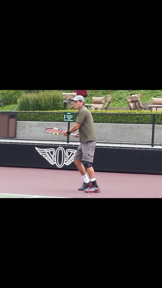 Omar R. teaches tennis lessons in Los Angeles, CA