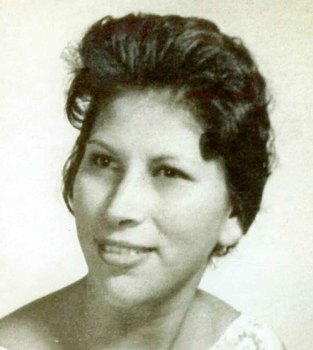 Octavia Zuniga Magallan Profile Photo