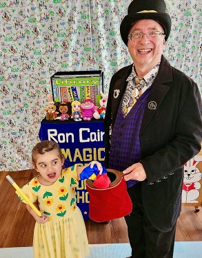 Magician Ron Cain