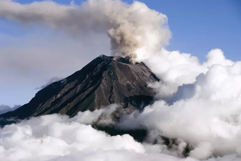 volcano experiment classroom