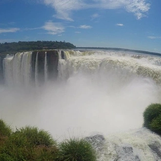 tourhub | Neumann Operadora de Receptivo | Airport IGU Round Trip & Iguassu Falls Argentinean side & Great Adventure 