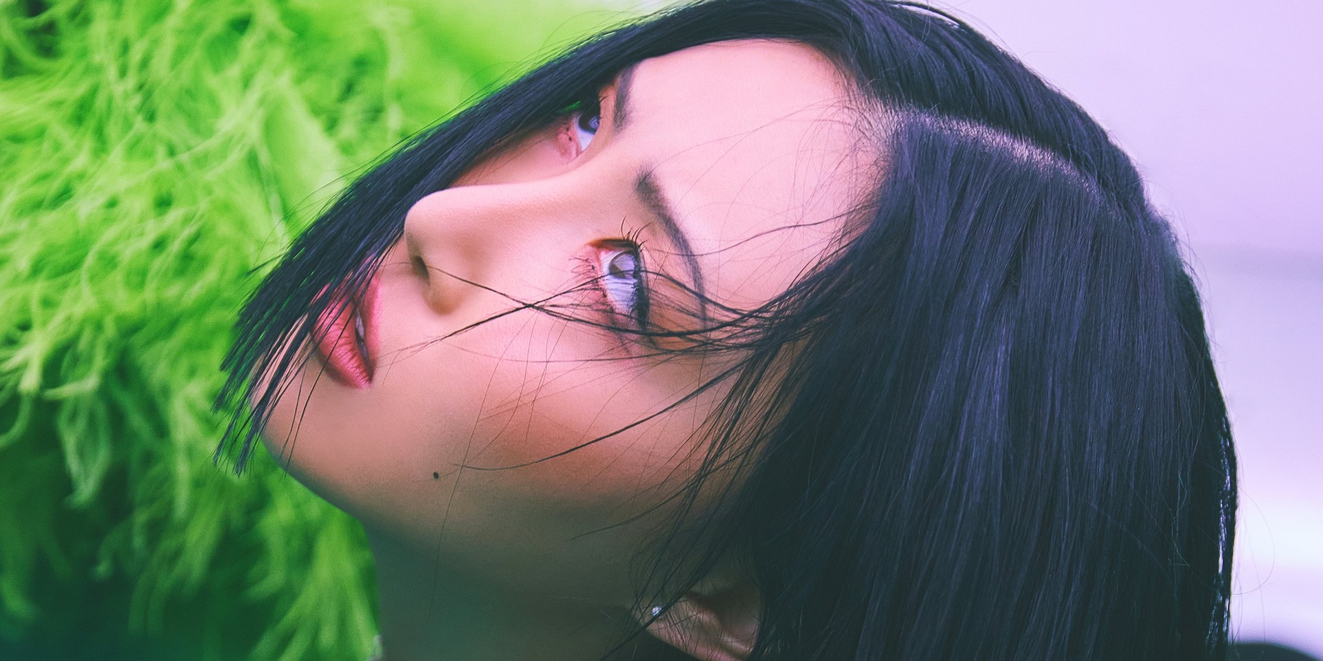 MAMAMOO's HwaSa drops new single album 'Guilty Pleasure', 'I'm a 빛' music video – watch
