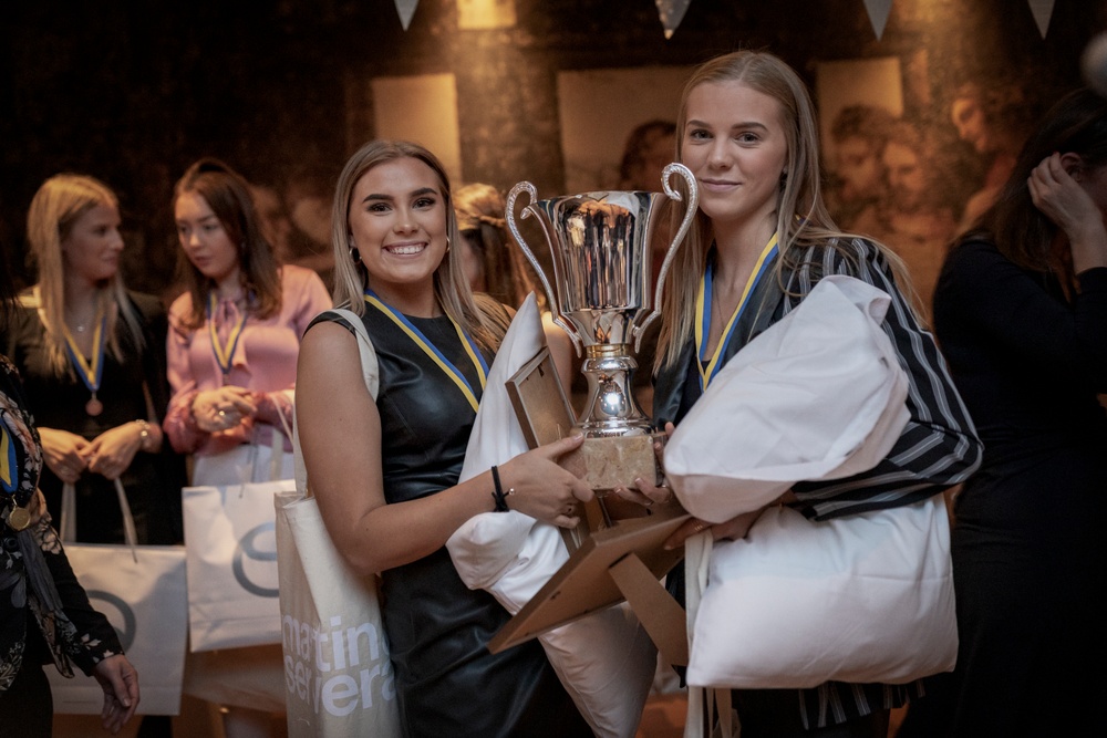 Drottning Blankas gymnasium, Södra Kyrkogatan i Helsingborg, med laget Lucy Fryer och Nelly Turesson, vann Guld i kategorin Hotell när Gymnasie-SM avgjordes i helgen. 