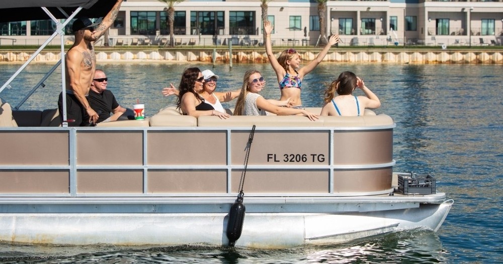 10 Person Pontoon Boat Rental