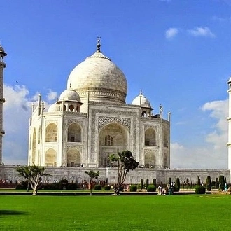 tourhub | Memorable India Journeys Pvt Ltd | Experience the Taj Mahal and Wildlife with a Royal Stay at Castles 