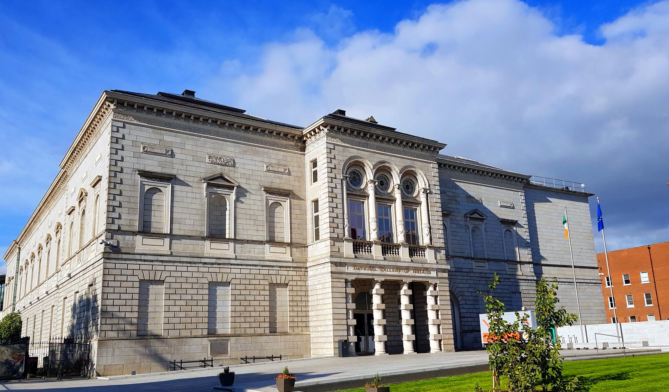 Museums Tour of Dublin in Private - Alojamientos en Dublín