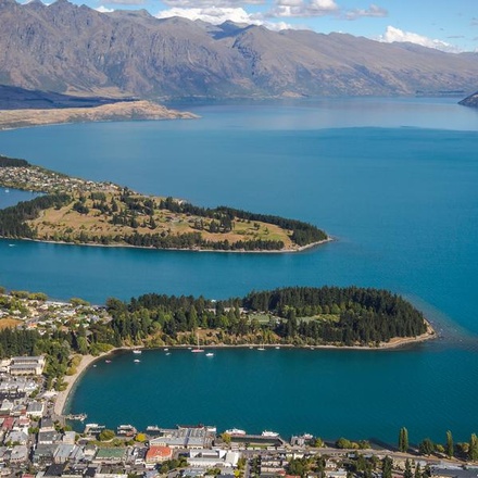 Best of New Zealand: Maori Culture & Mountain Coastlines