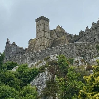 tourhub | G Adventures | Ireland: Charming Villages, Traditional Tales & Hiking the Dingle Peninsula 