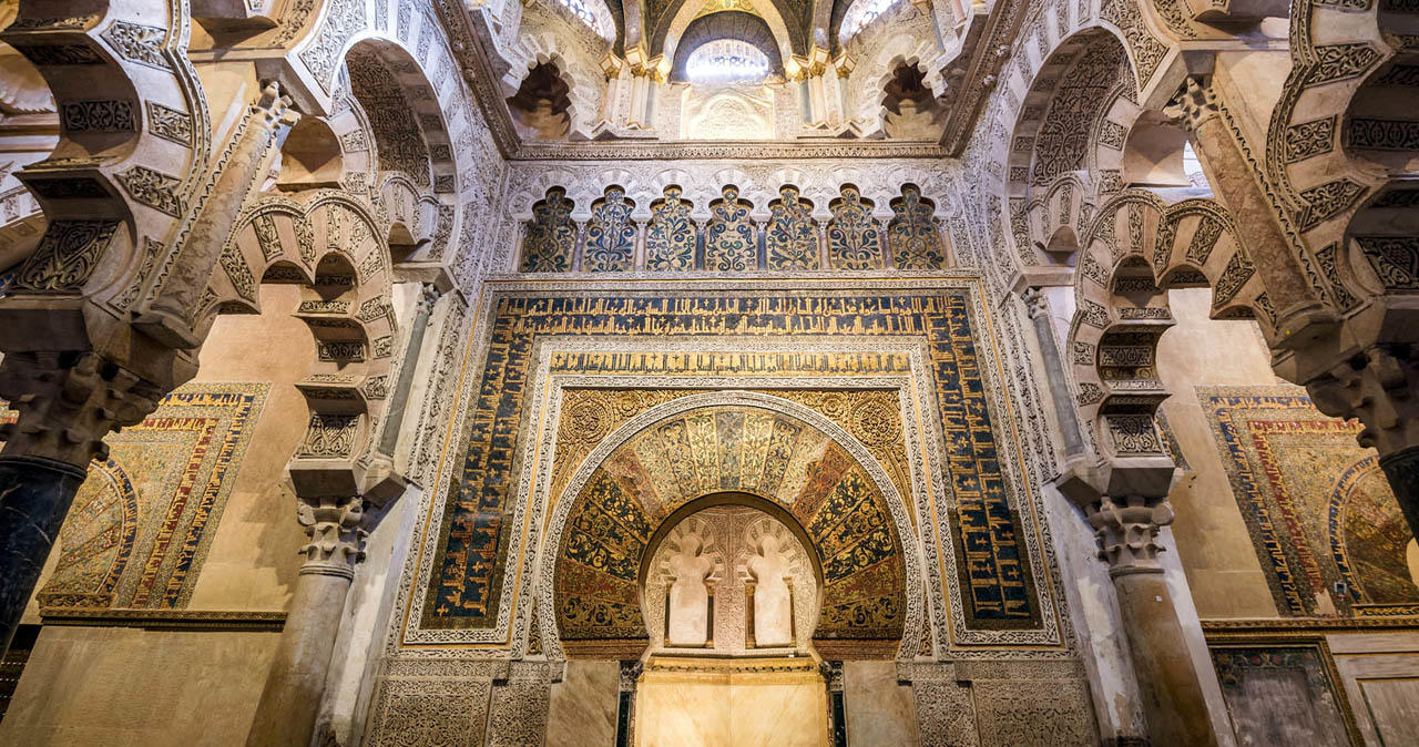 Tour Completo con Visita Guiada por la Mezquita, Judería y Alcázar - Acomodações em Córdova