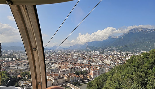 Représentation de la formation : Grenoble - Formation SSCT : Santé, Sécurité, Conditions de Travail Formation obligatoire à partir de 11 salariés - 1er mandat - 5 jours - 25 au 29 novembre 2024