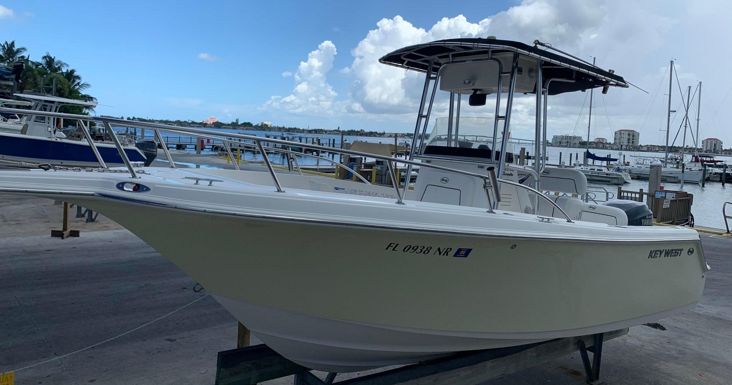 22′ Key West Center Console