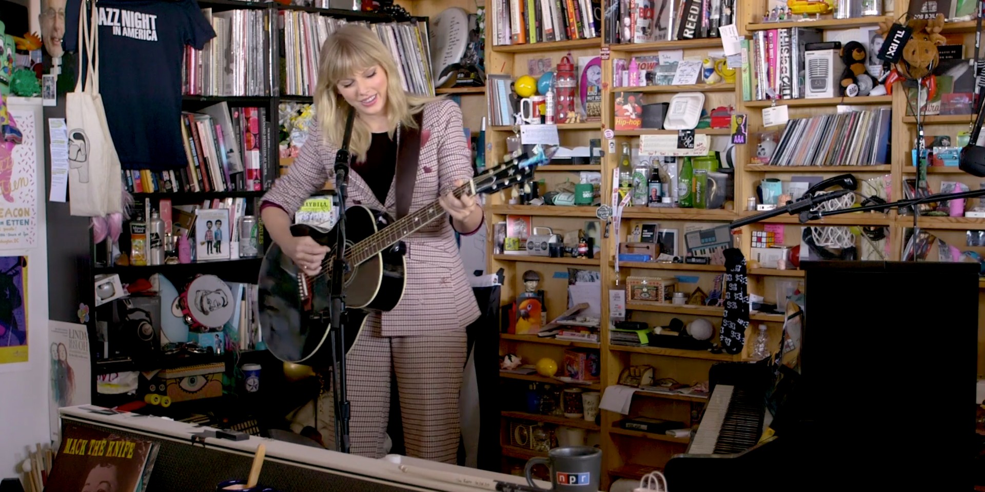Taylor Swift showcases an intimate acoustic set on Tiny Desk