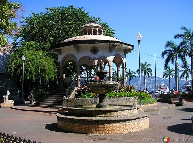Acapulco Historical and Cultural Tour in Semi-Private Group with Pick up - Accommodations in Acapulco