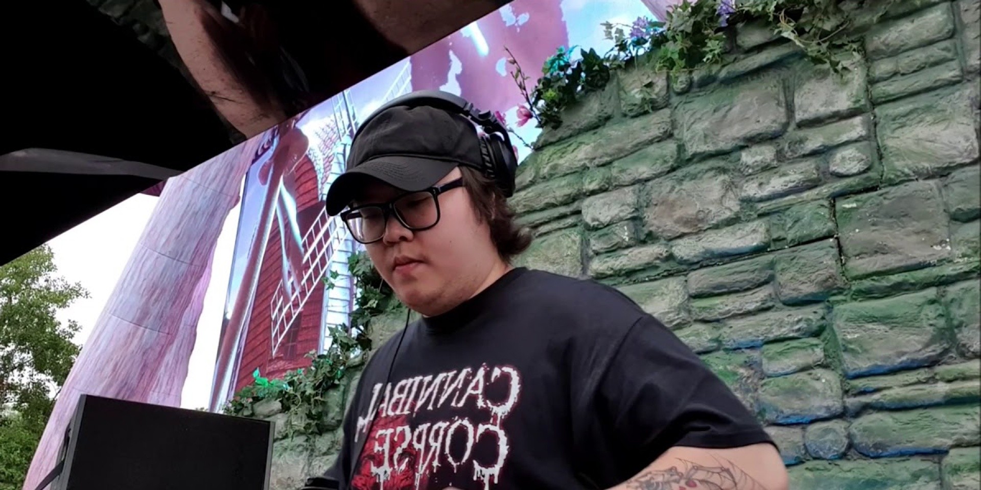 SIHK reps Indonesia loud and proud at Tomorrowland 2019 – watch