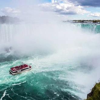 tourhub | On The Go Tours | Niagara Falls & Toronto From NYC - 3 days 