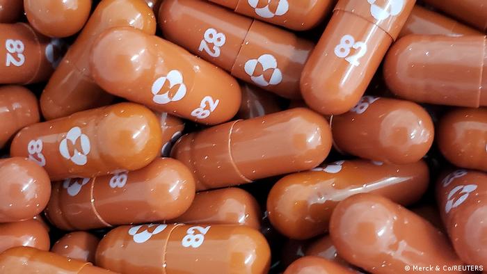 merk & co molnupiravir pill capsule