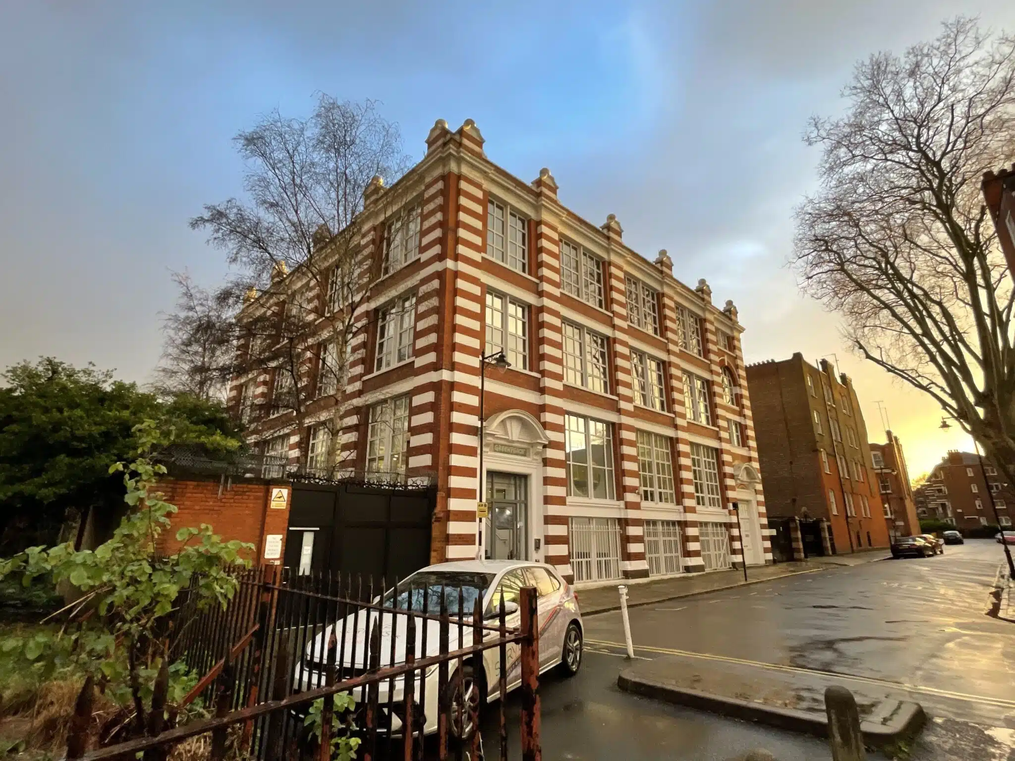 Canonbury Villas, Islington, London. Photo by https://xpsurveys.co.uk/case-study/greenpeace-uk-ltd-headquarters-london/
