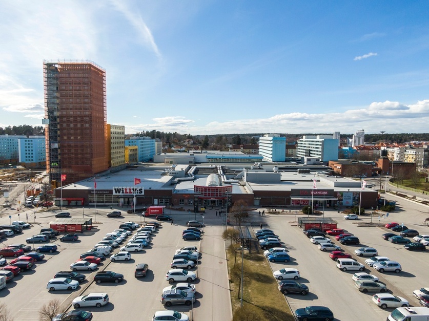 Niam förvärvar Väsby Centrum och Bålsta Centrum