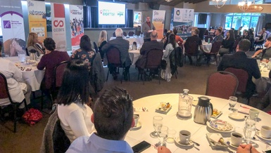 53 participants lors du déjeuner-conférence "Amène ton expertise"