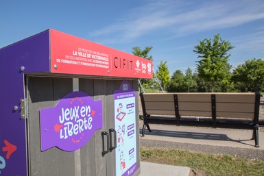 Des boîtes à jouets dans des parcs de Victoriaville