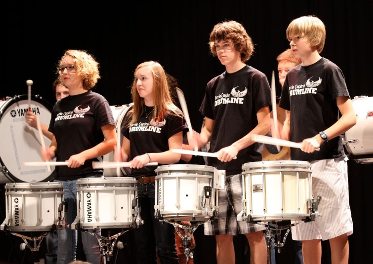 Jeunes en performance (drumline)