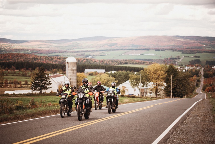 TVR: Road trip guidé en moto-aventure - Crédit photo: Les Maximes