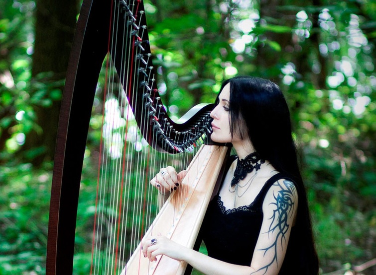 Myriam Reid, harpiste