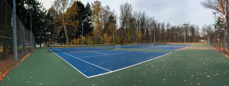Dès le 20 mai, certaines infrastructures s'ouvriront au public, notamment les terrains de tennis.