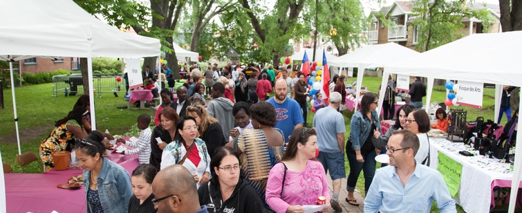 Organisée par le Comité d’accueil international des Bois-Francs, la Fête de la diversité culturelle est une activité organisée annuellement pour favoriser l’intégration des nouveaux arrivants immigrants dans la région