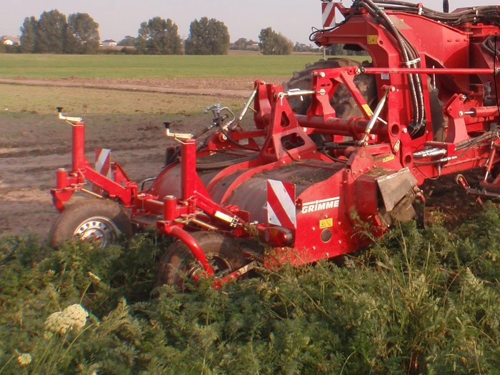 Traploze hoogteverstelling (mechanisch) via steunwielen standaard