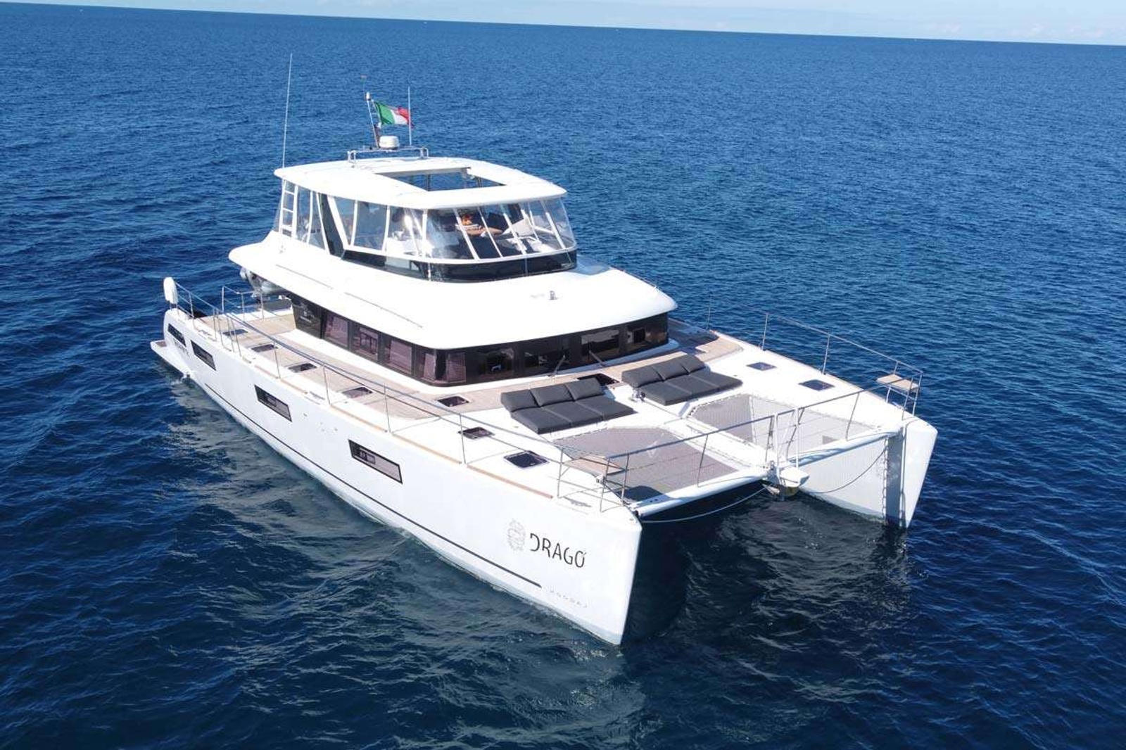 https://www.centralyachtagent.com/yachtadmin/yachtimg/yacht7873/7873brochure1.jpg