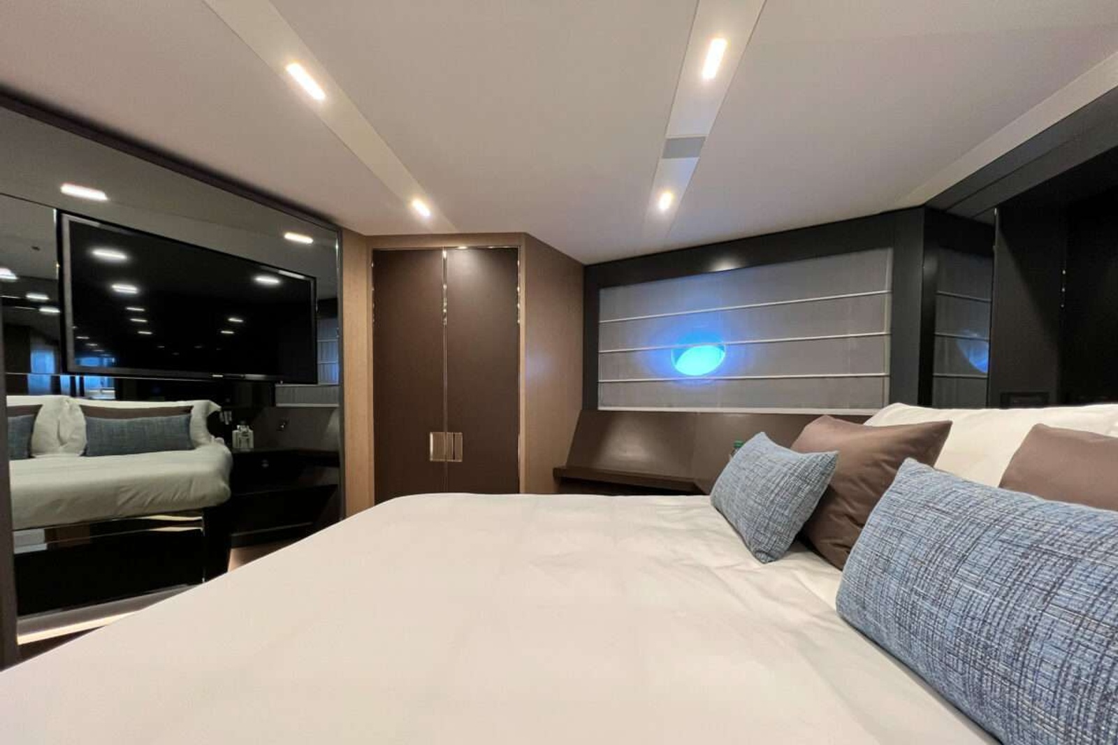 VIP Cabin