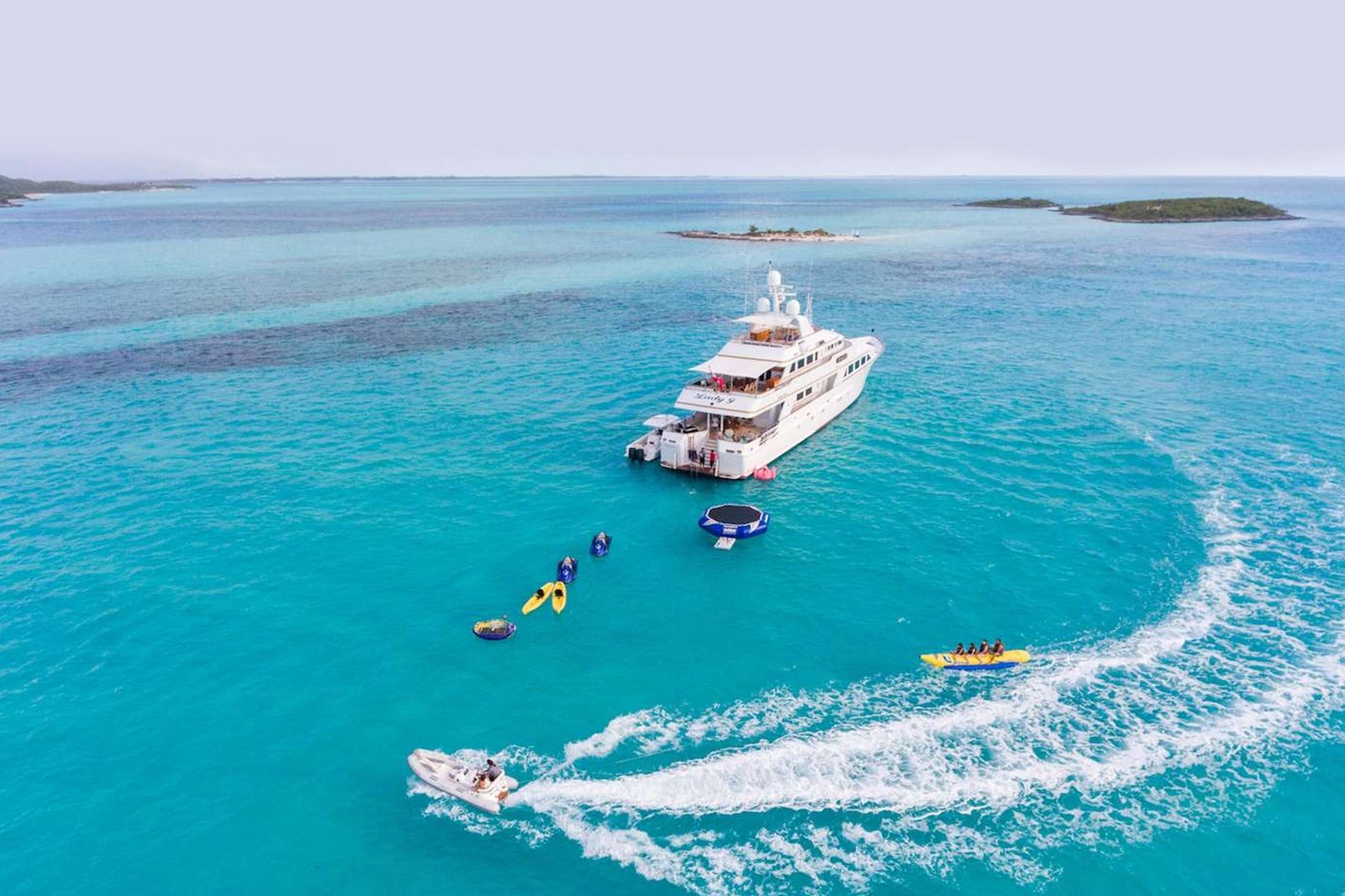 https://www.centralyachtagent.com/yachtadmin/yachtlg/yacht2225/2225brochure1.jpg