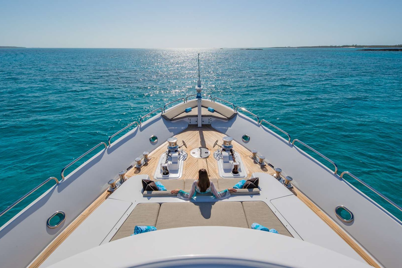 https://www.centralyachtagent.com/yachtadmin/yachtlg/yacht2389/2389brochure15.jpg