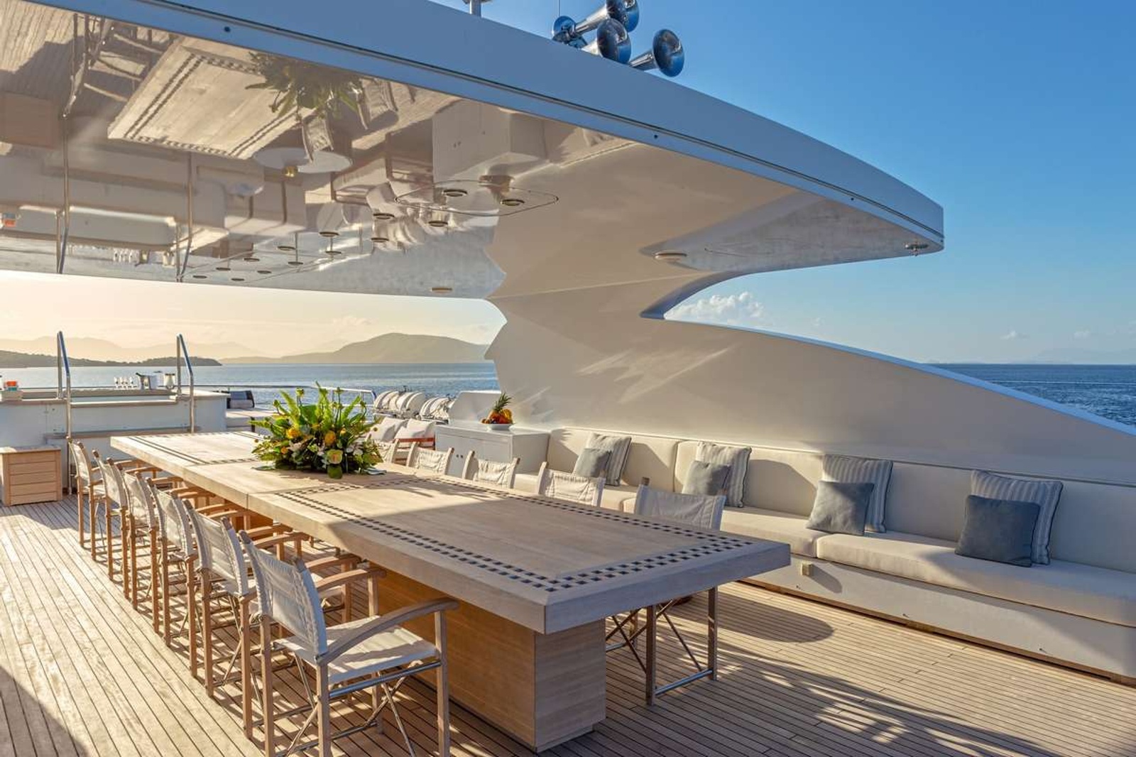 https://www.centralyachtagent.com/yachtadmin/yachtlg/yacht3418/3418brochure5.jpg