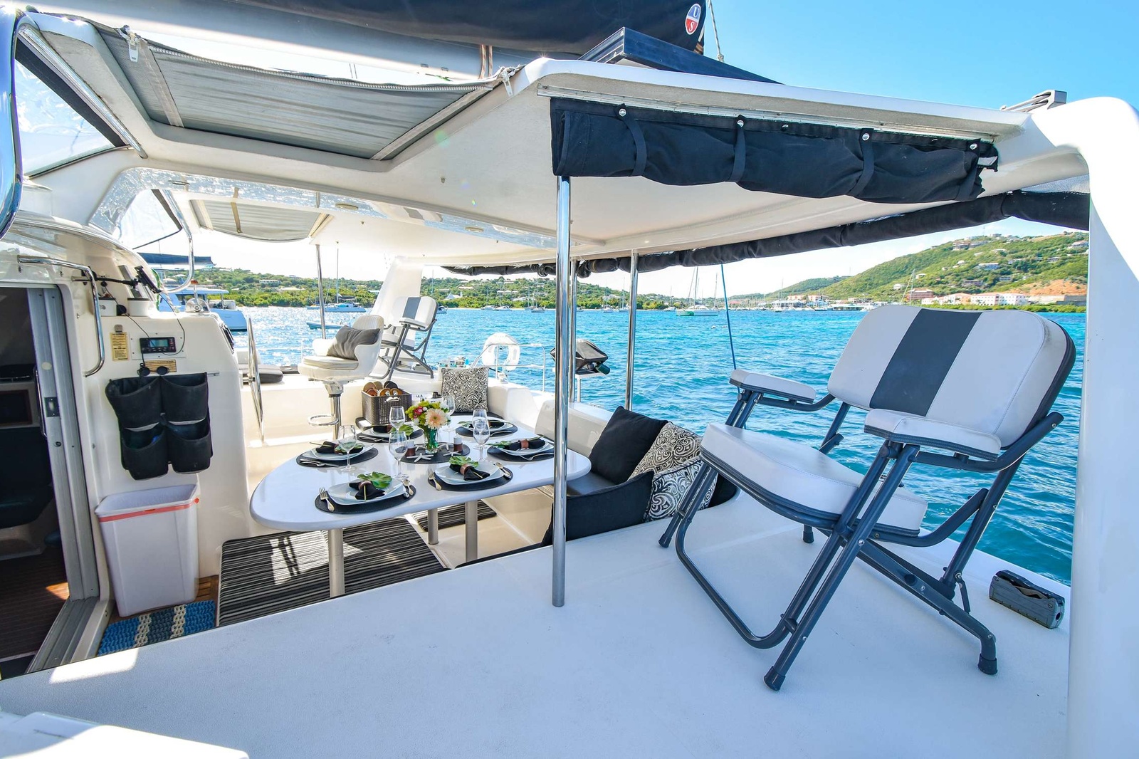 https://www.centralyachtagent.com/yachtadmin/yachtlg/yacht3515/3515brochure6.jpg